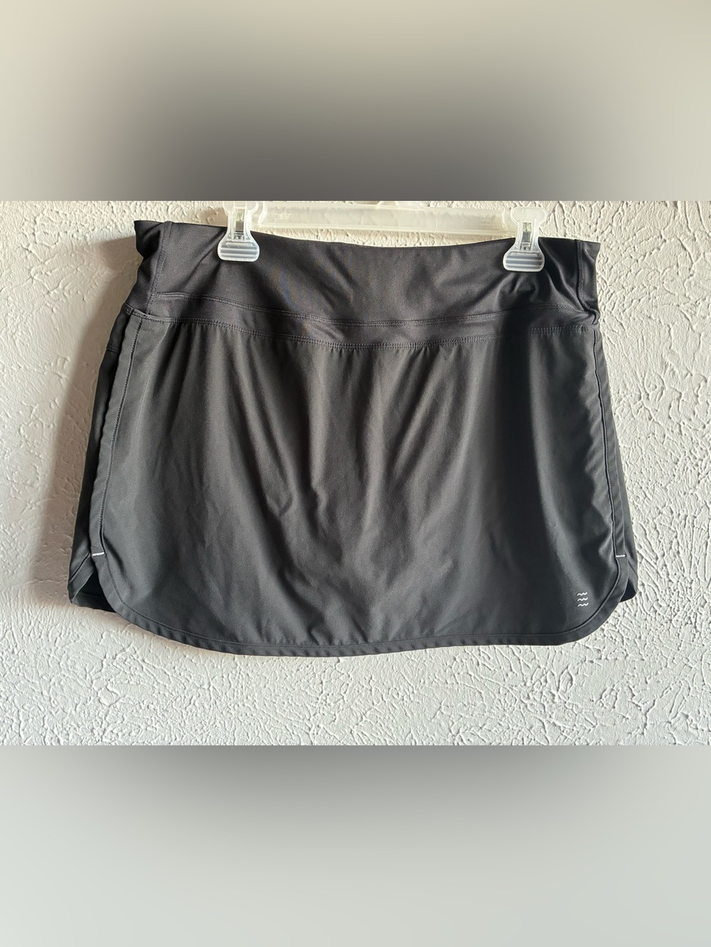 Free Fly Bamboo-Lined Breeze Skort 15" Black Women's Size L
Athletic